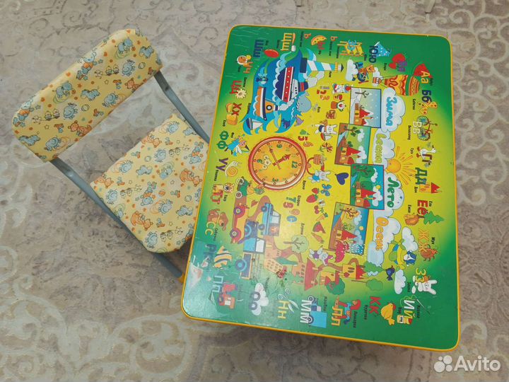 Детский стол и стульчик