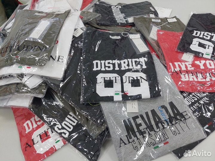 Оптом Футболки мужские Италия