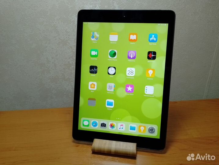 iPad Air 32 Гб Wi-Fi + sim-карта LTE c чехлом