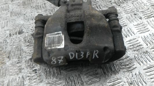 Суппорт тормозной передний правый peugeot 308 1 (8