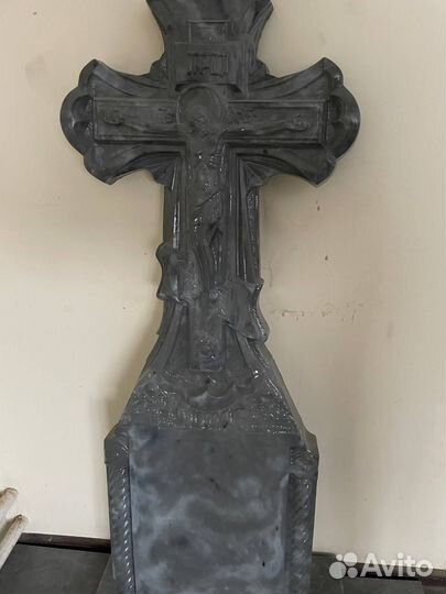 Ритуальный памятник из архитектурного бетона