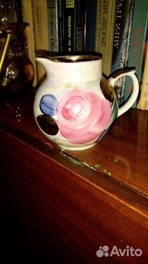 Молочница фарфоровая