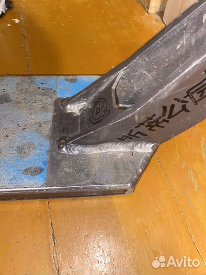 Дека для трюкового самоката District