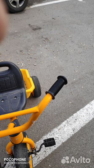 Детский трехколесный велосипед и самокат