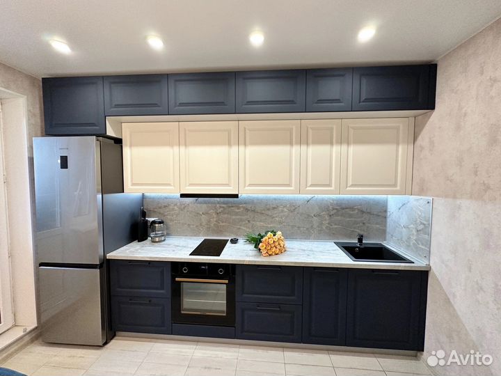 Угловая кухня на заказ. Фабрика в Омске