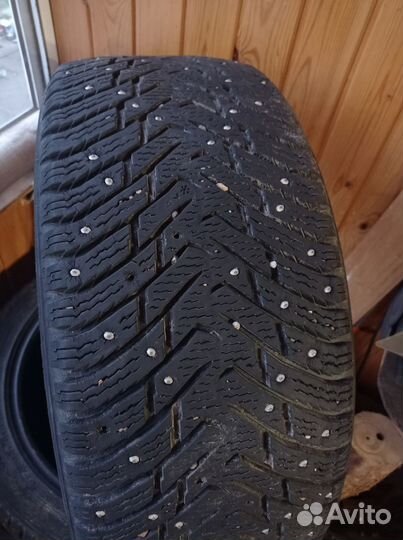 Nokian Tyres Hakkapeliitta 8 2.25/4.5 R17 94T