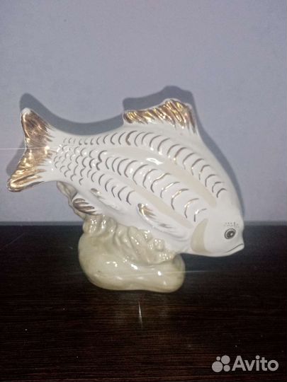 Статуэтка. Рыба карп
