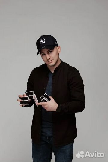 Фокусник-иллюзионист