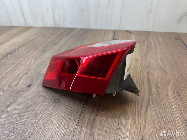 Фонарь правый Volvo Xc70 BB B6324 2007