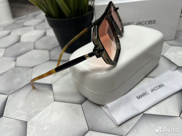 Очки солнцезащитные Marc Jacobs
