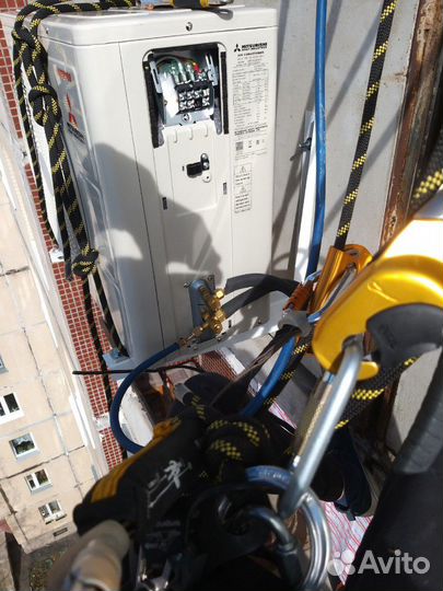 Промышленный альпинист,установка кондиционеров