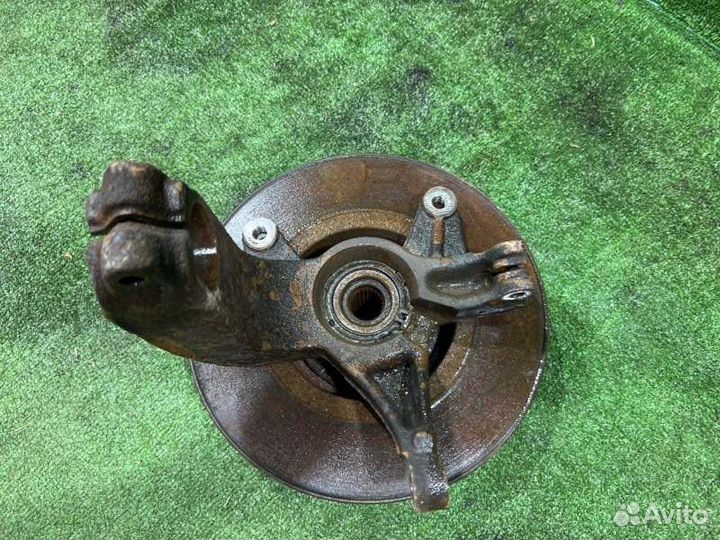 Кулак поворотный передний левый Renault Megane