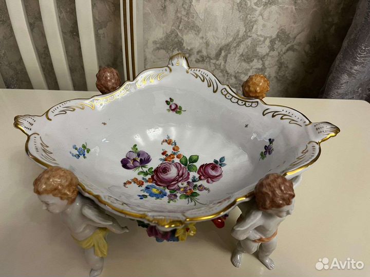Большое антикварное блюдо с ангелочками, Дрезден