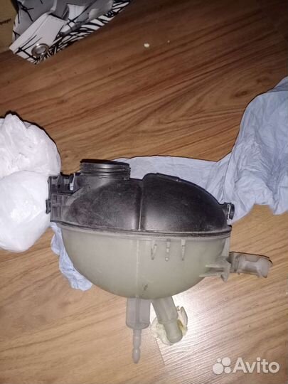 Расширительный бачок Мерседес A2045000549