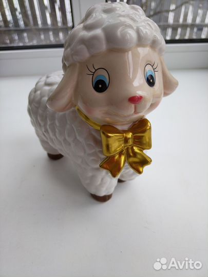 Керамические фигурки, вазочки