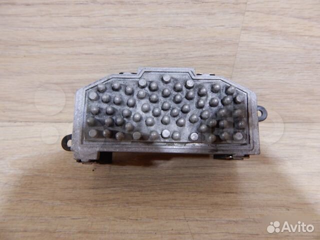 Резистор отопителя салона VW Passat B6