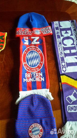 Футбольные шарфы разных клубов. 90-х годов