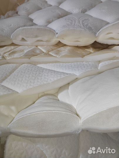 Обрезь поролона, синтепона, стежки