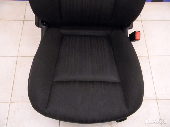 Сиденье переднее правое Astra J 2010