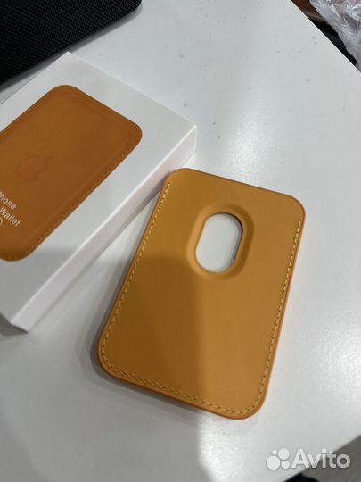 Магнитный кошелек на телефон для карт