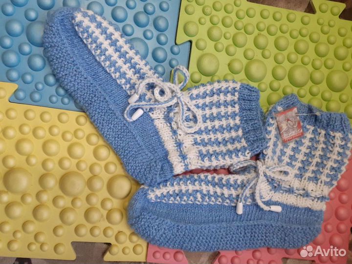 Носки,тапочки