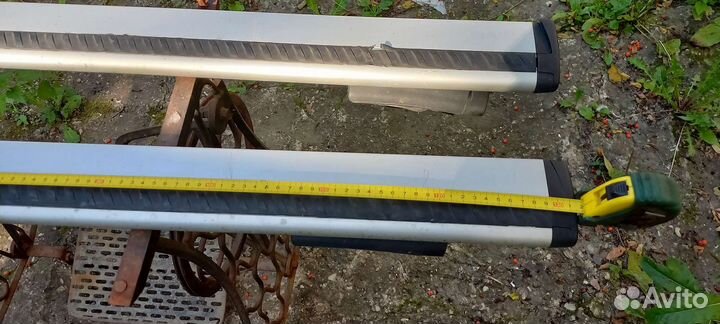 Багажник на рейлинги thule