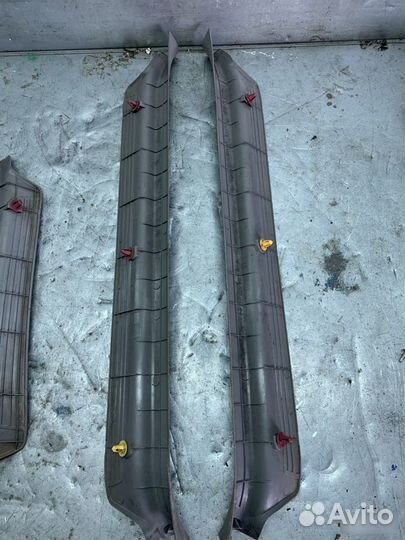 Накладка порога (внутренняя) Toyota Land Cruiser