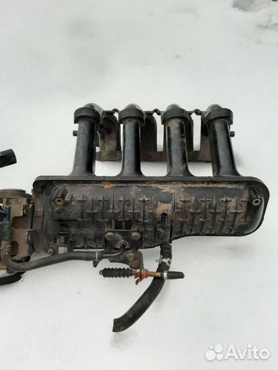 Впускной коллектор honda Fit L13A