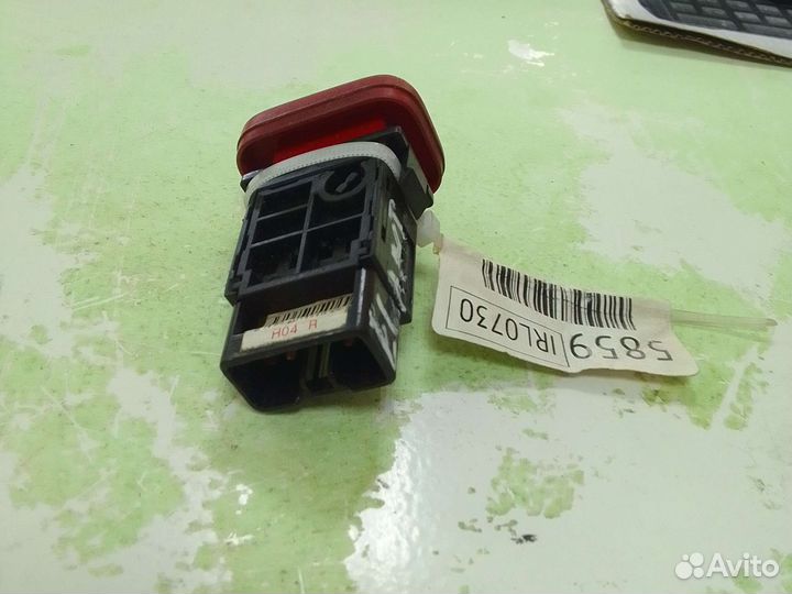 Кнопка аварийной сигнализации Hyundai Elantra XD