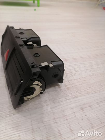 Дефлектор воздуховода Skoda fabia 1 2004г