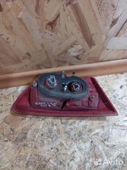 Фонарь Задний Правый Митсубиси Лансер 10 в крышку