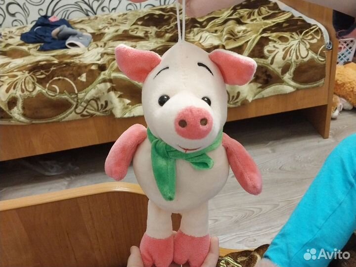 Игрушка поёт