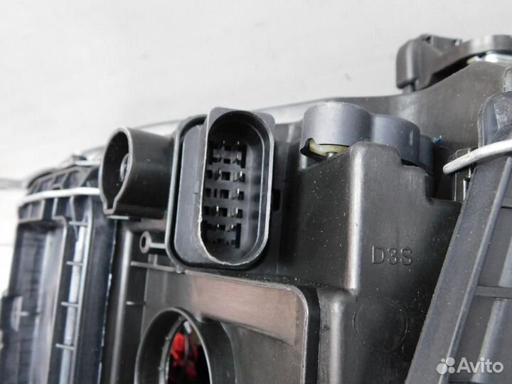 Фара правая Audi Q5/SQ5