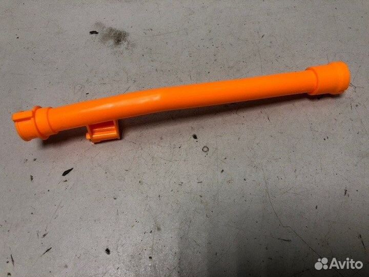 Направляющая щупа уровня масла Volkswagen Passat