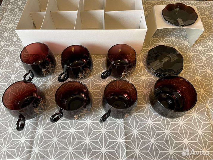 Набор посуды чашки сахарница новый на 6 человек