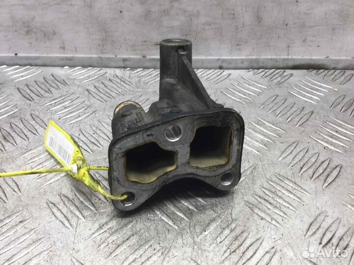 Фланец (тройник) системы охлаждения Opel Sintra 90