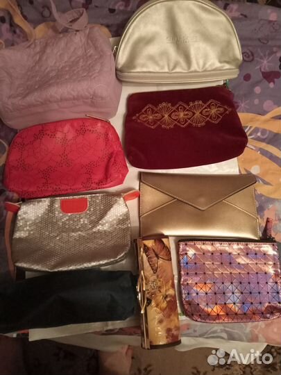 Женские кошельки из кожи и косметички