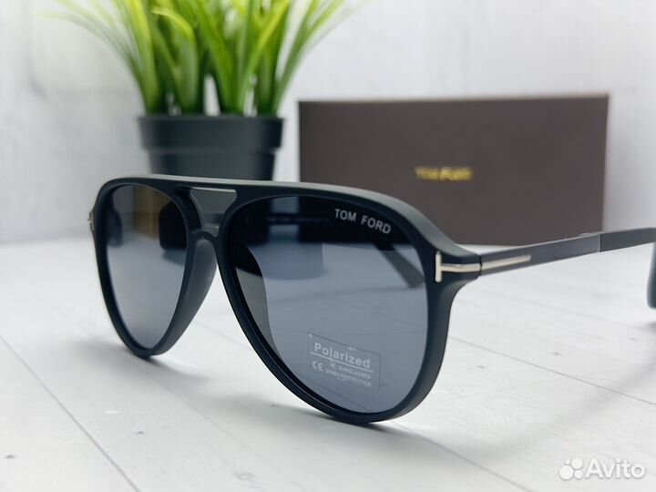 Солнцезащитные очки tom ford
