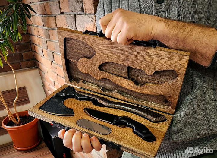 Кейс на подарок с топором 