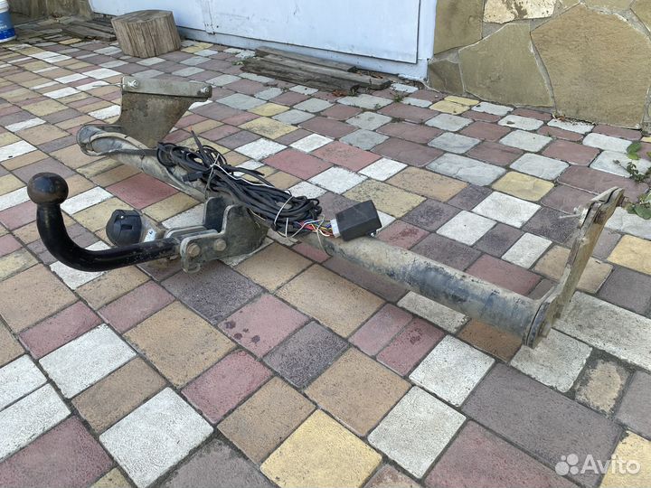 Фаркоп «Лидер» для Ford Focus 3