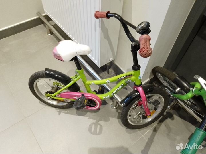 Велосипед детский 3-5 лет + боковые колесики
