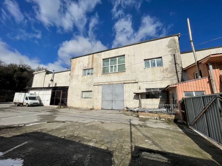 Склад, 1300 м²