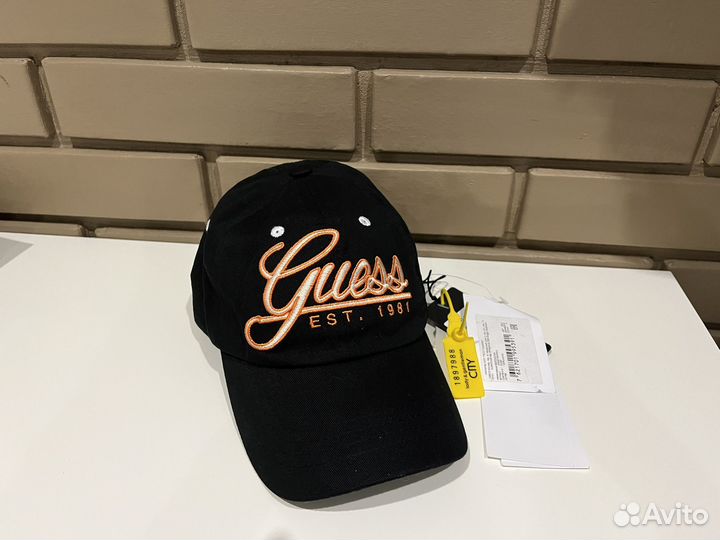 Бейсболка guess