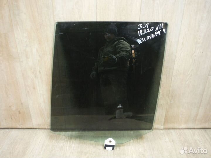 Стекло двери задней левой Land Rover Discovery 4