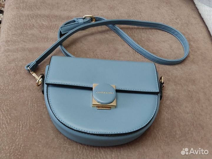 Сумочка дамская