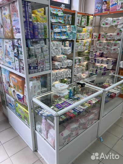 Стелажи витрины с подсветкой