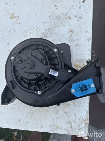 Моторчик печки granta