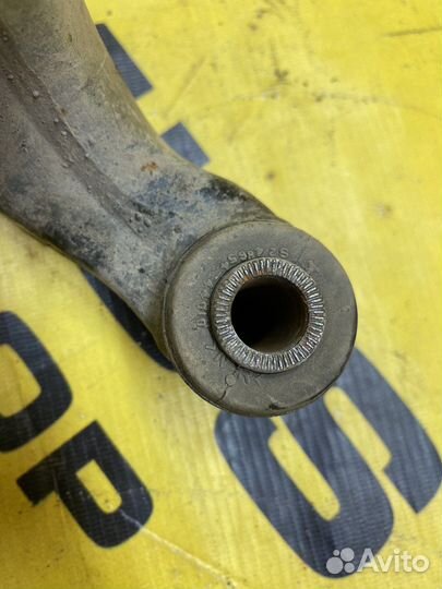 Рычаг передний левый нижний Toyota Voxy