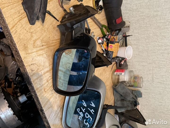 Зеркала правое Ауди A4. A6