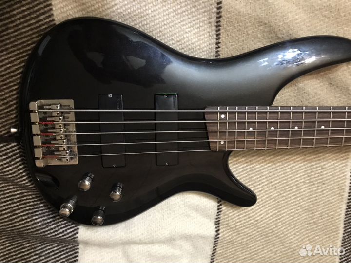 Бас гитара ibanez SR305